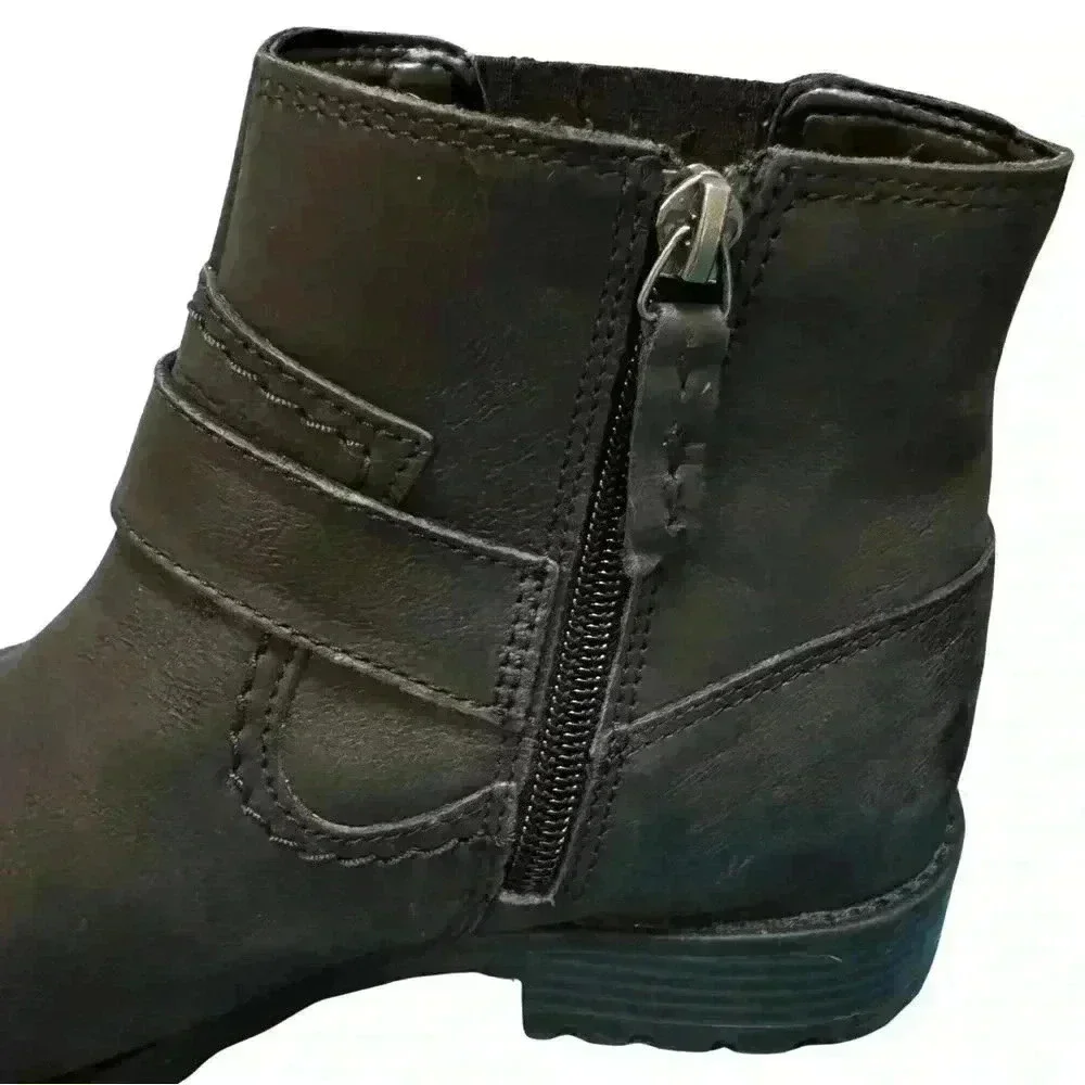 Clarks women’s 6.5 Clarkwell strap boots black buckle closure side zipper